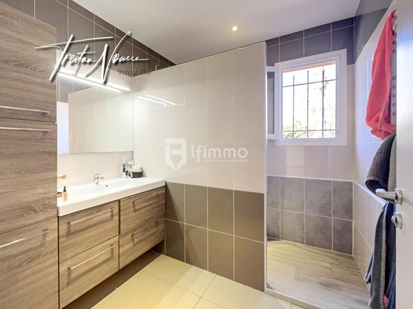 Maison 3 faces - 135 m2 - 3 chambres - Alenya