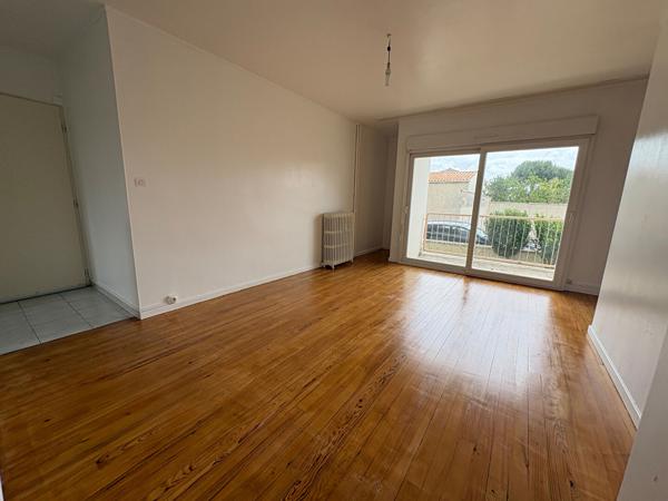 Appartement 3 pièces à louer Rochefort - 17300 / Réf: 2596