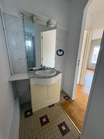 Appartement 3 pièces à louer Rochefort - 17300 / Réf: 2596