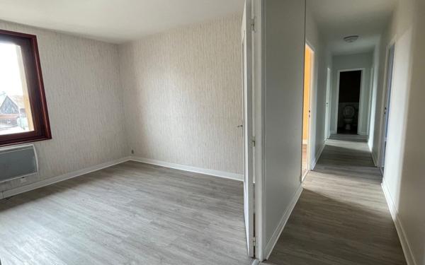 Immeuble à vendre    8 pièces •  Saint-Chély-d'Apcher