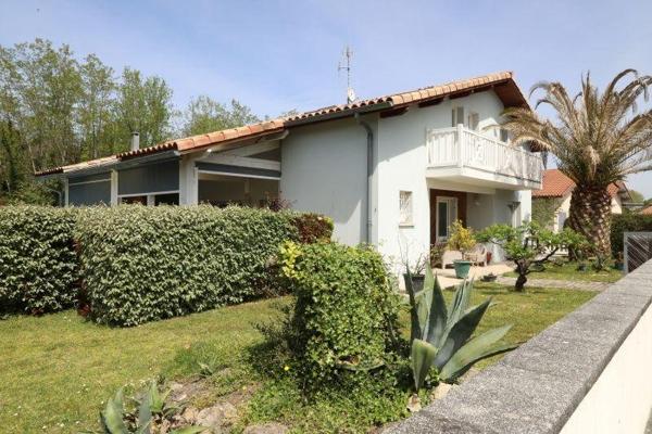 Vente / Maison avec dépendance à Saint-Vincent-de-Tyrosse (40230)