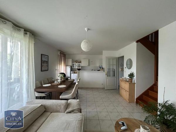 Appartement à louer 3 pièces 66.08m² Lèves (28300)