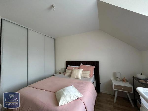 Appartement à louer 3 pièces 66.08m² Lèves (28300)