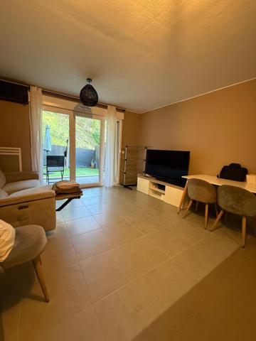 Charmant T3 avec jardin deux places de parking incluses