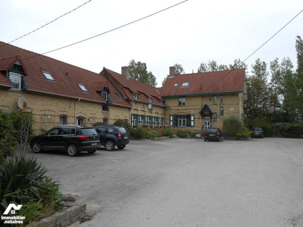 Campagne de Bergues:
Ensemble immobilier comprenant 7 logements et un hangar, le tout actuelle...