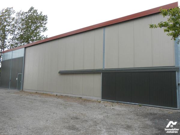 Campagne de Bergues:
Ensemble immobilier comprenant 7 logements et un hangar, le tout actuelle...