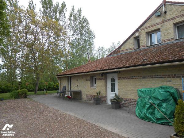Campagne de Bergues:
Ensemble immobilier comprenant 7 logements et un hangar, le tout actuelle...