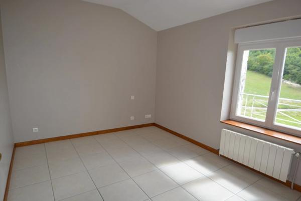 Dpt Lot et Garonne (47), à louer proche d' AGEN maison P4 de 85 m²  -Terrain clôturé