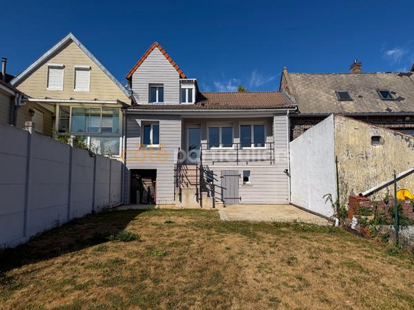 Vente
                Maison88 m² - 5 Pièces -
                    SAINT POL SUR TERNOISE (62130)