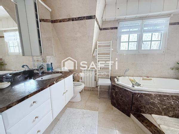 MAISON INDIVIDUELLE 7 PIECES PROCHE MER ET CENTRE VILLE