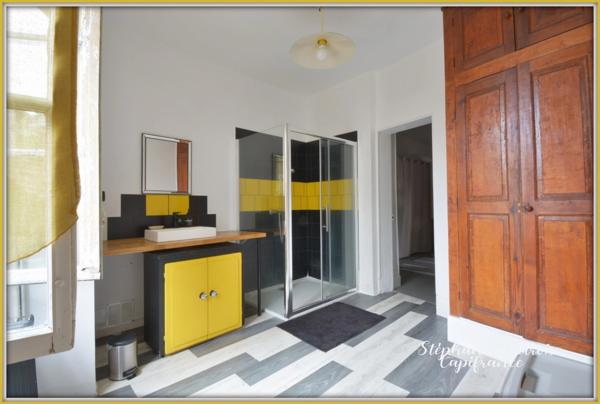 Maison de ville à fort potentiel + studio de 50m2