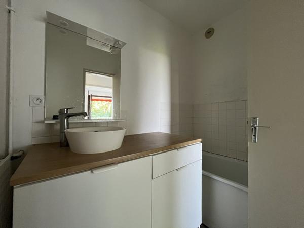 Appartement à vendre 50 000 € Vierzon 3 p 68 m² DPE D
