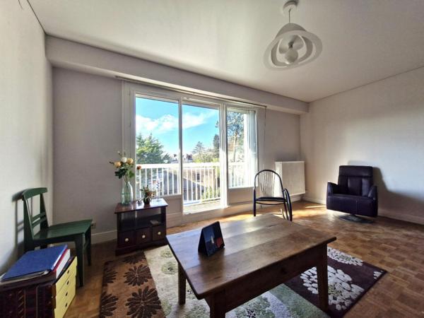 Haut-Pavé-St-Félix - T2 Traversant EST-OUEST