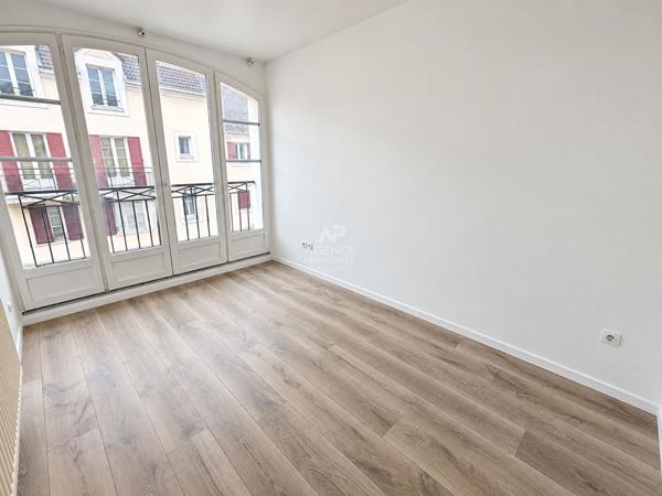 Appartement Courdimanche 2 pièce(s) 41.63 m2 159 000 € **  - Référence  2350