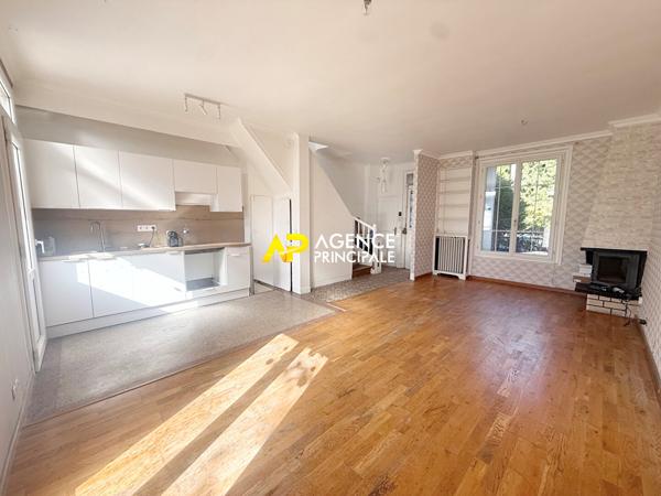 Maison Argenteuil ORGEMONT COLONIE 4 pièce(s) 3 chambres 80 m2 349 900 € **  - Référence  4598