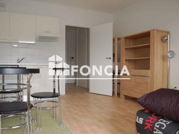 Location Studio meublé 26.41 m² - 28 RUE JEAN PERRIN La Rochelle 17000