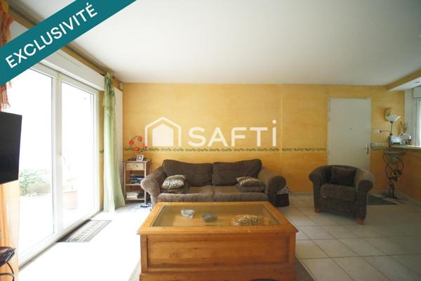 Agréable  maison familiale, lumineuse et parfaitement préservée des regards.