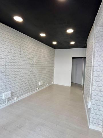 Local Professionnel 20m² – Angers