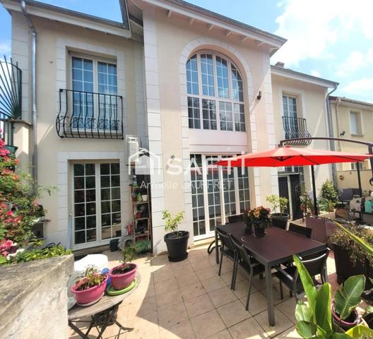 Superbe maison de 2008 tout à pied secteur calme