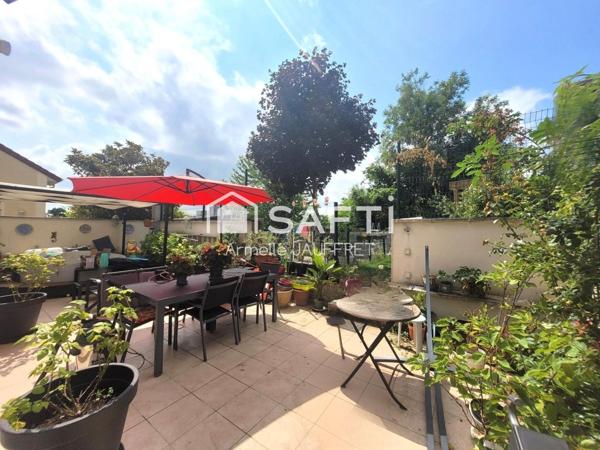 Superbe maison de 2008 tout à pied secteur calme