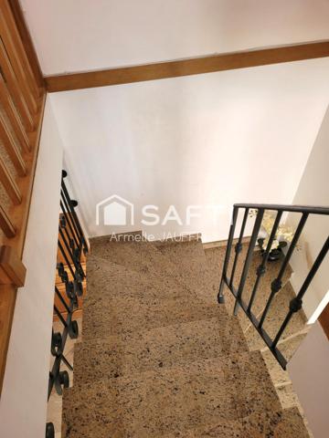 Superbe maison de 2008 tout à pied secteur calme