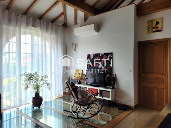 Superbe maison de 2008 tout à pied secteur calme