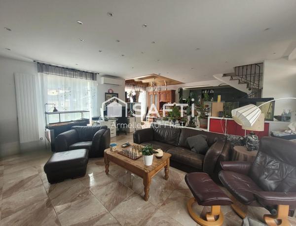 Superbe maison de 2008 tout à pied secteur calme