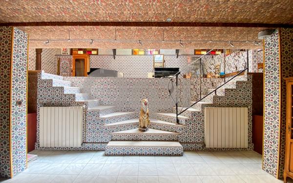 Appartement à vendre    5 pièces • 210,10 m2 Paris 20