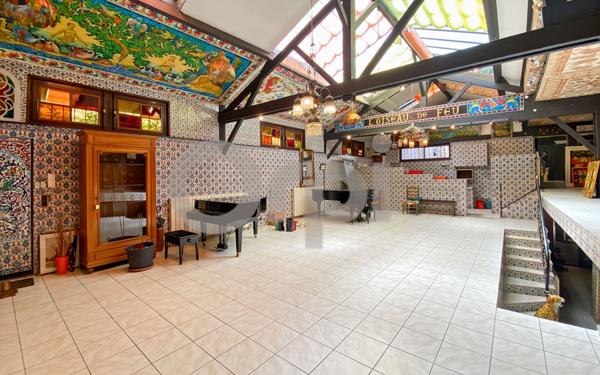 Appartement à vendre    5 pièces • 210,10 m2 Paris 20