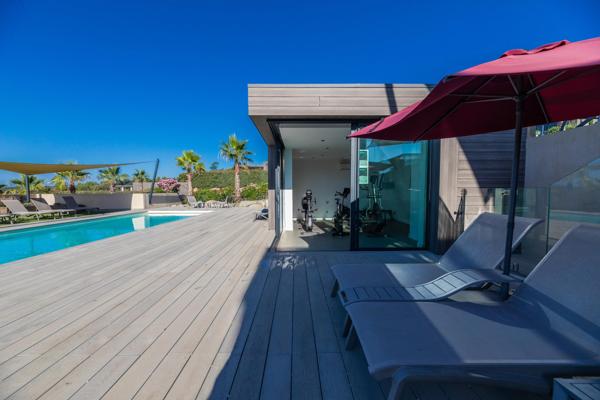 Lecci (20137) A VENDRE T4 // T5 & VILLAS MEUBLES AVEC PISCINE PRIVATIVE EN RESIDENCE 5 ETOILES PREMIUM A LECCI EN CORSE DU S