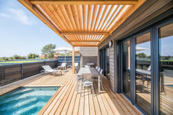 Lecci (20137) A VENDRE T4 // T5 & VILLAS MEUBLES AVEC PISCINE PRIVATIVE EN RESIDENCE 5 ETOILES PREMIUM A LECCI EN CORSE DU S