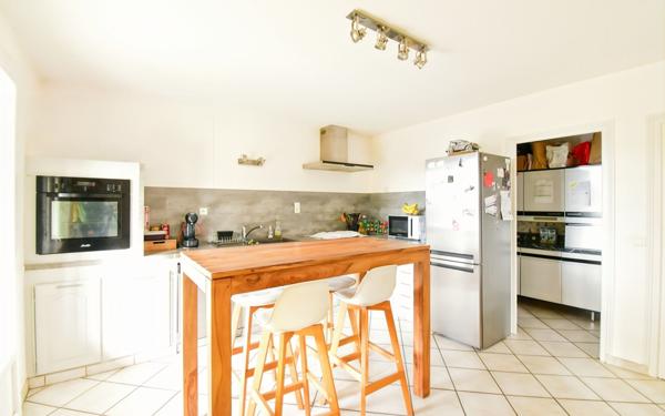 Maison à vendre    5 pièces •  Malissard