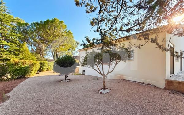 Maison à vendre    6 pièces •  Cuers