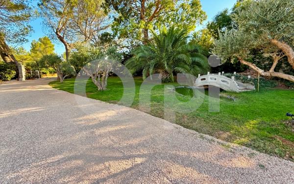 Maison à vendre    6 pièces •  Cuers