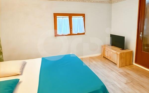 Maison à vendre    6 pièces •  Cuers