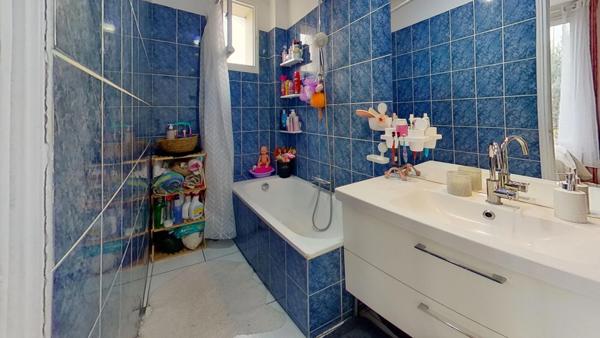 EXCLUSIVITÉ – Charmant 3 pièces traversant et lumineux – Quartier des Coutures / Métro Robespierre