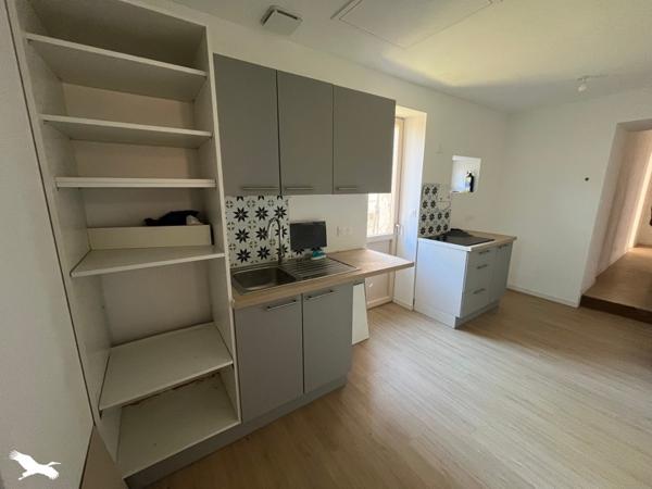 Immeuble à vendre 249 995 € Saint-Sulpice-les-Feuilles 402 m² DPE D