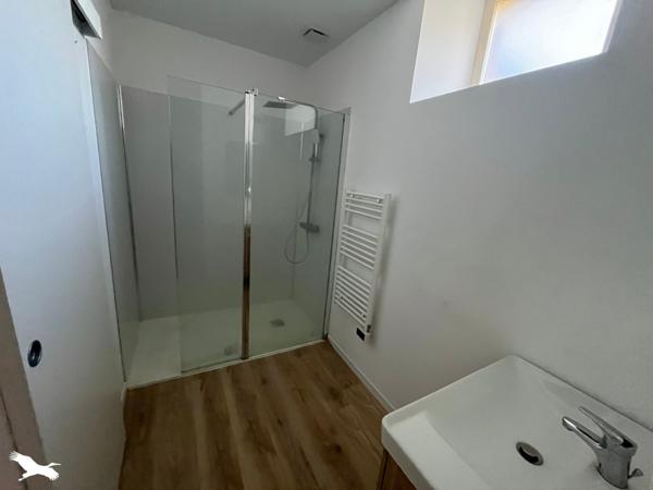 Immeuble à vendre 249 995 € Saint-Sulpice-les-Feuilles 402 m² DPE D
