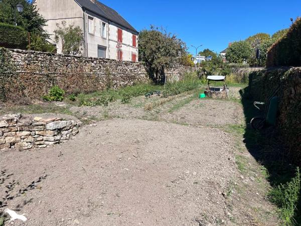 Immeuble à vendre 249 995 € Saint-Sulpice-les-Feuilles 402 m² DPE D