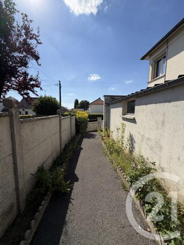Maison à vendre  5 pièces - 75 m 2   VERVINS  - 02