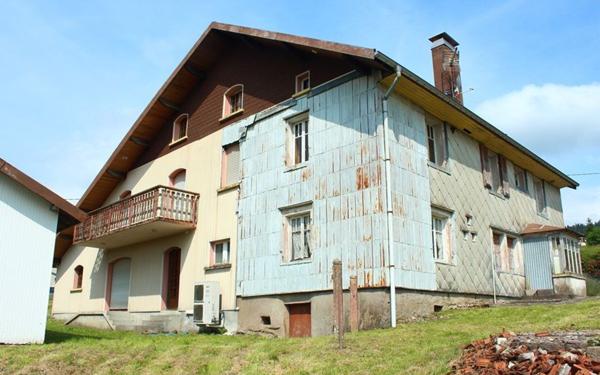 Maison à vendre    9 pièces •    Le Syndicat