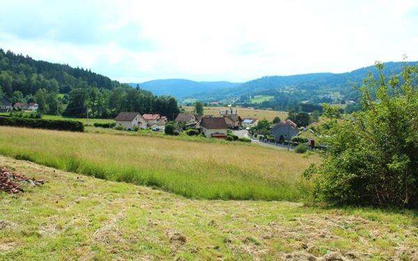 Maison à vendre    9 pièces •    Le Syndicat