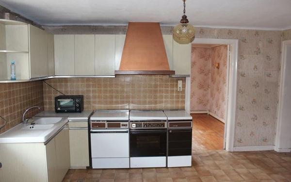 Maison à vendre    9 pièces •    Le Syndicat