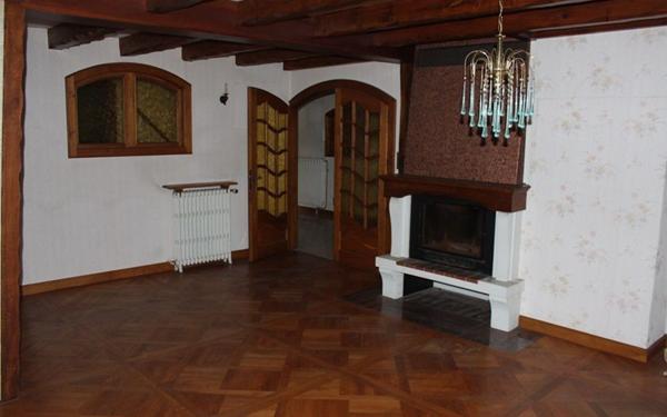 Maison à vendre    9 pièces •    Le Syndicat