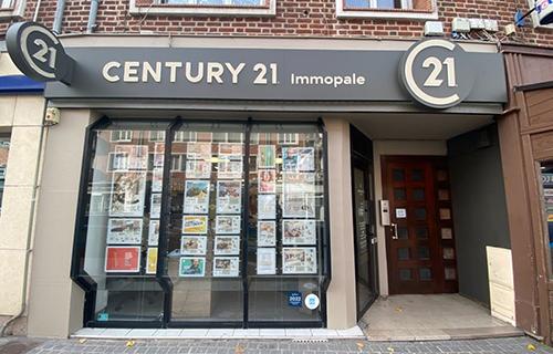 Parking à vendre  163 m 2   CALAIS  - 62