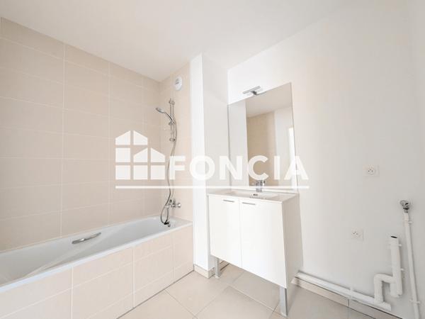 Location Appartement 3 pièces 59.95 m² - Bihorel 76420