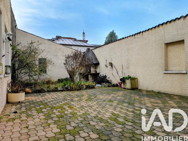 Maison à vendre 8 pièces 217 m² Châlons-en-Champagne