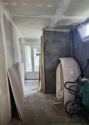 Maison
         4 pièces
        - 105 m² 79 900 € *