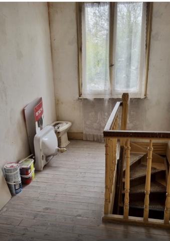 Maison
         4 pièces
        - 105 m² 79 900 € *