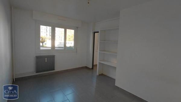 Appartement à louer 1 pièce 27.85m²